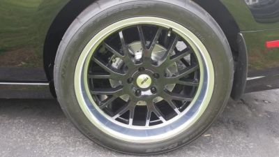 2013 Ford GT Premium Wheels and Tires